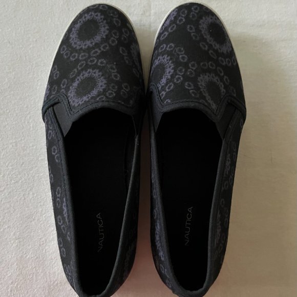 Nautica Dark/Light Gray Canvas Shoes Size 7 - Picture 2 of 10